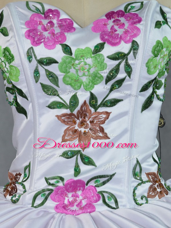 Lilac Sweetheart Neckline Embroidery and Ruffles Sweet 16 Dresses Sleeveless Lace Up