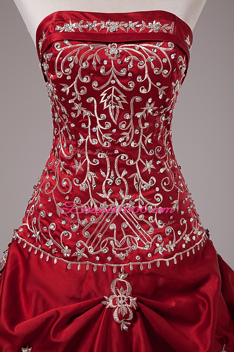 Inexpensive Ball Gowns Quinceanera Dresses Wine Red Strapless Taffeta Sleeveless Floor Length Lace Up