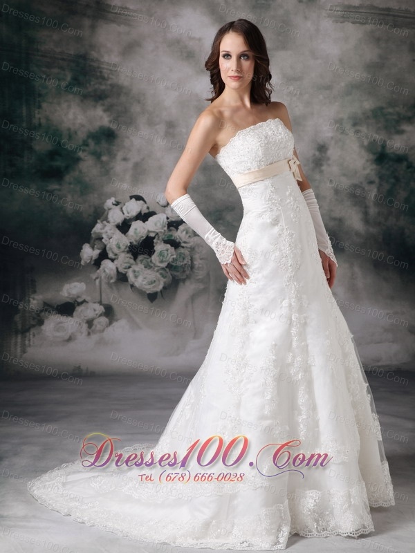 Popular A-line Strapless Lace Wedding Dress 2013