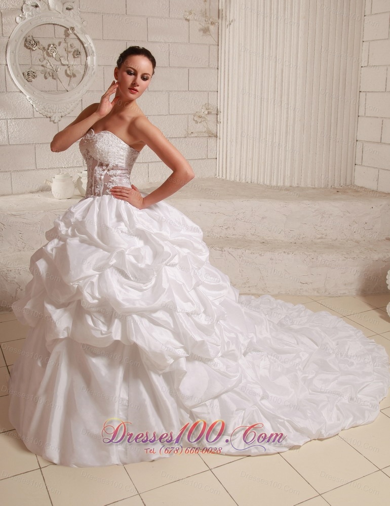 Sweetheart Ball Gown Wedding Dress pick-ups Court Train
