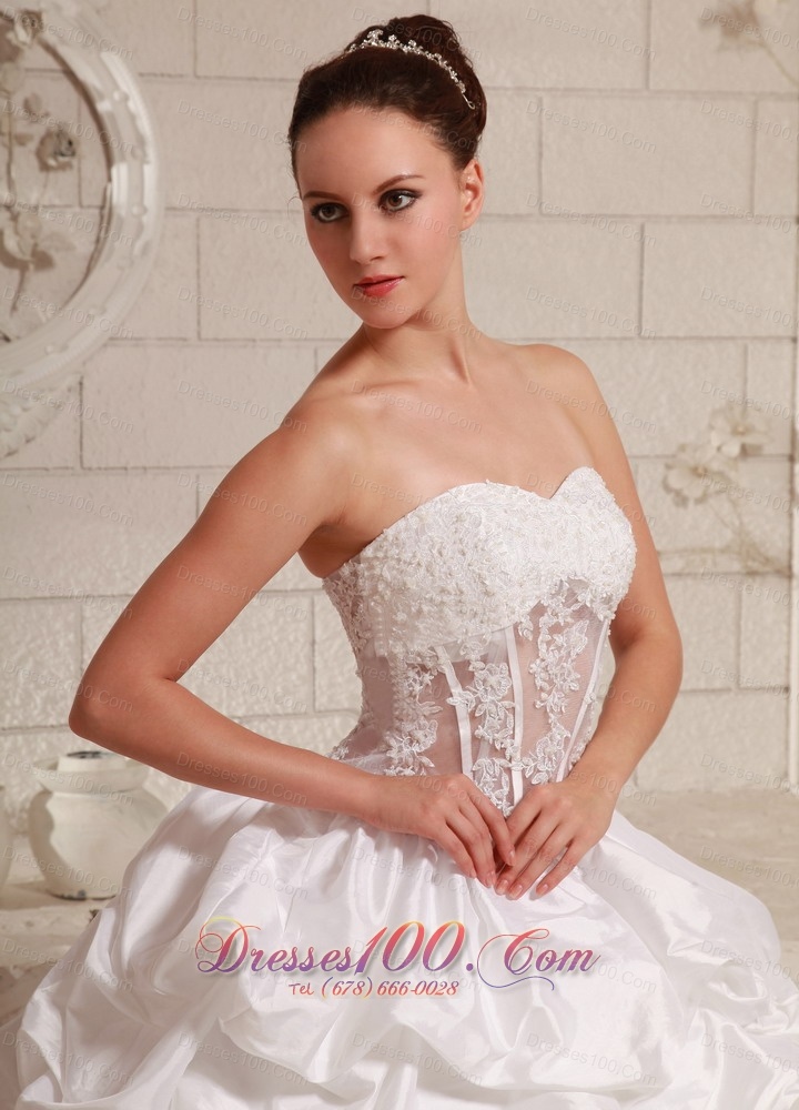 Sweetheart Ball Gown Wedding Dress pick-ups Court Train