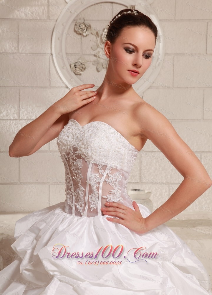 Sweetheart Ball Gown Wedding Dress pick-ups Court Train