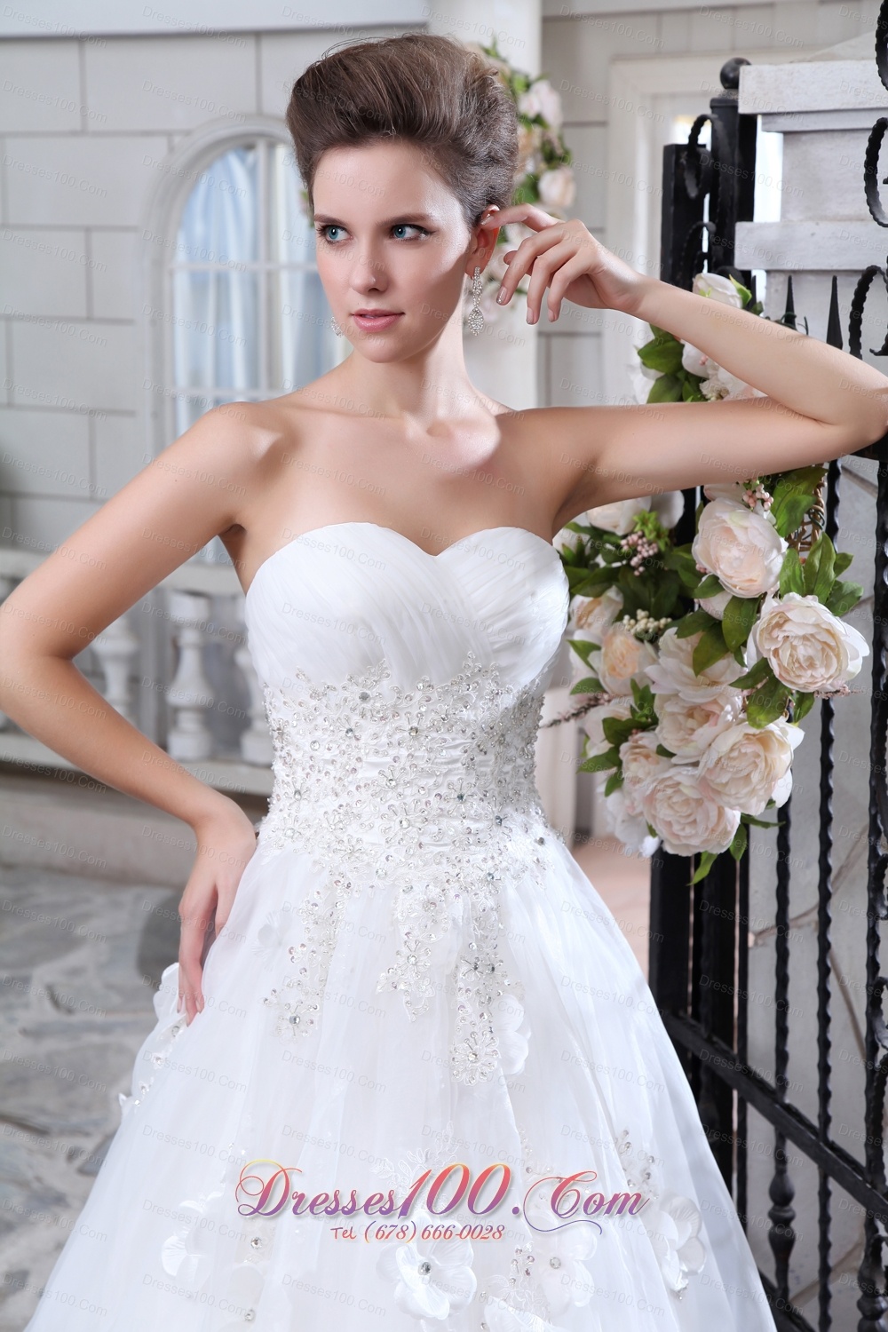 Pretty White Sweetheart Wedding Gown Hand Made Flower