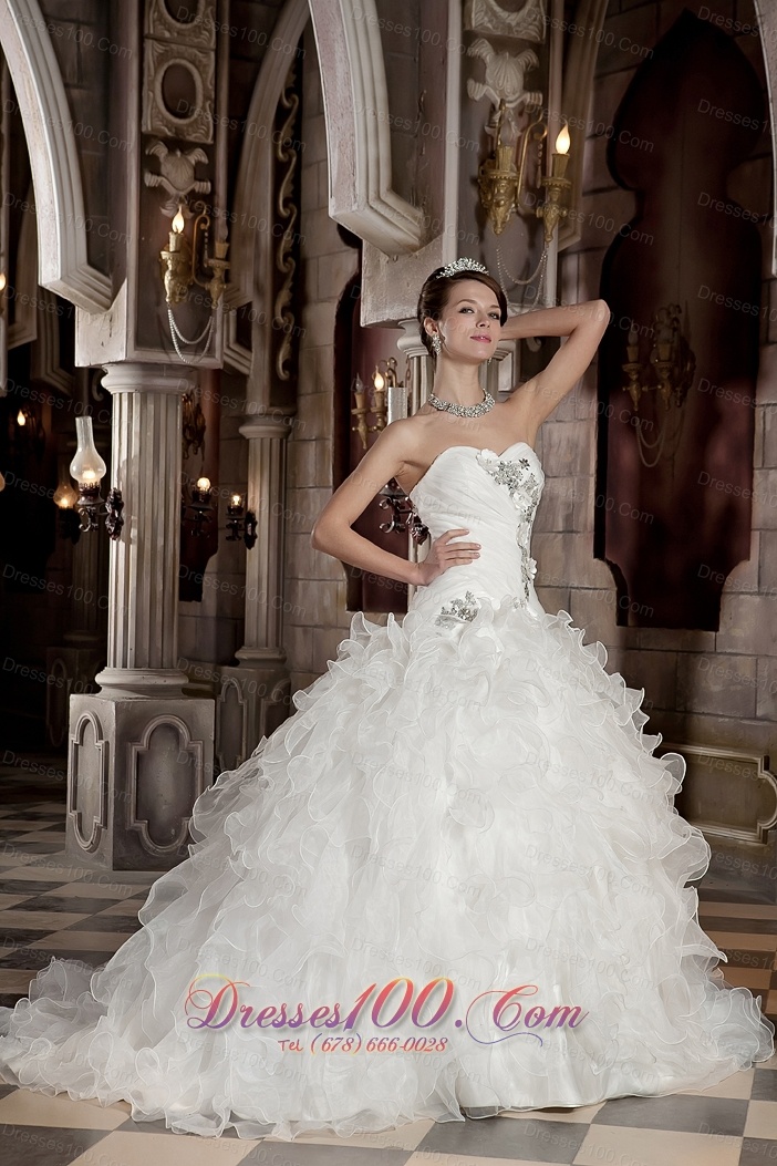 Sweetheart Beading Organza Ball Gown Wedding Dress