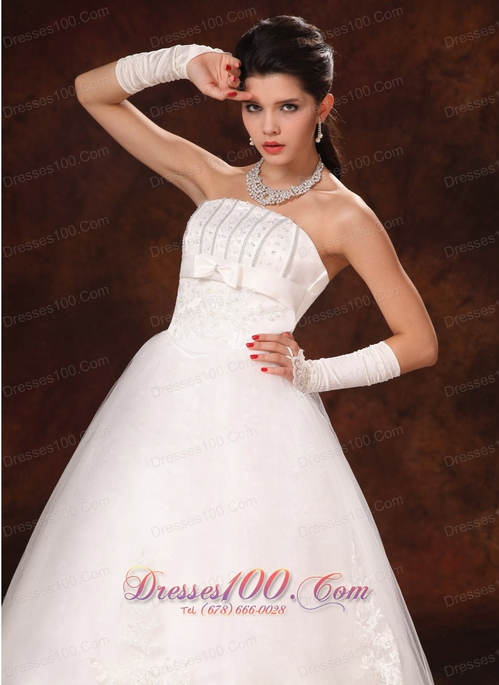 Custom Made Nice Floor-length Wedding Gown with Beading
