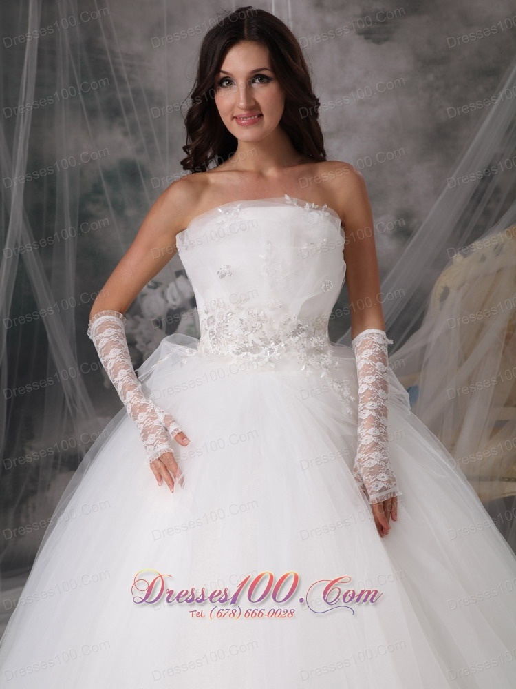 Looking Strapless Wedding Gown Puffy Skirt
