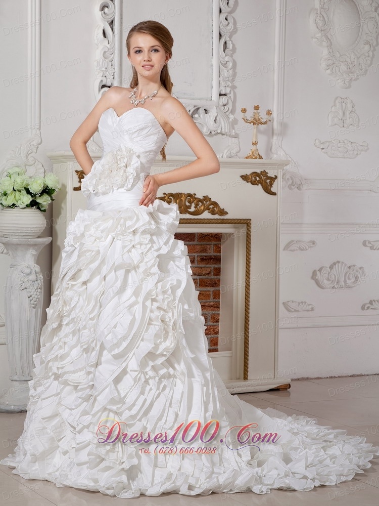 Wedding Dress Sweetheart Rolling Flower Brush Train
