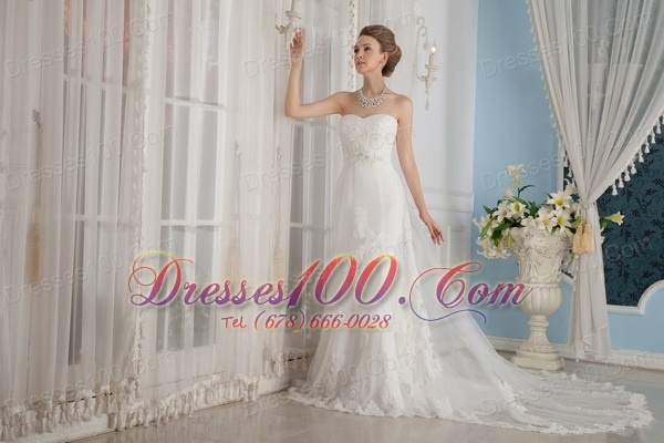 Popular Appliques Wedding Dress Strapless Chapel Belle