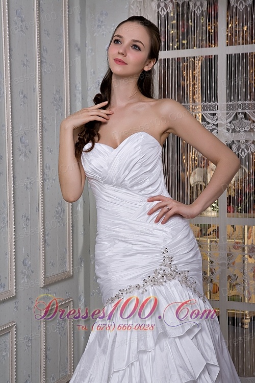 Sweetheart Brush Train Layered Taffeta Wedding Dress
