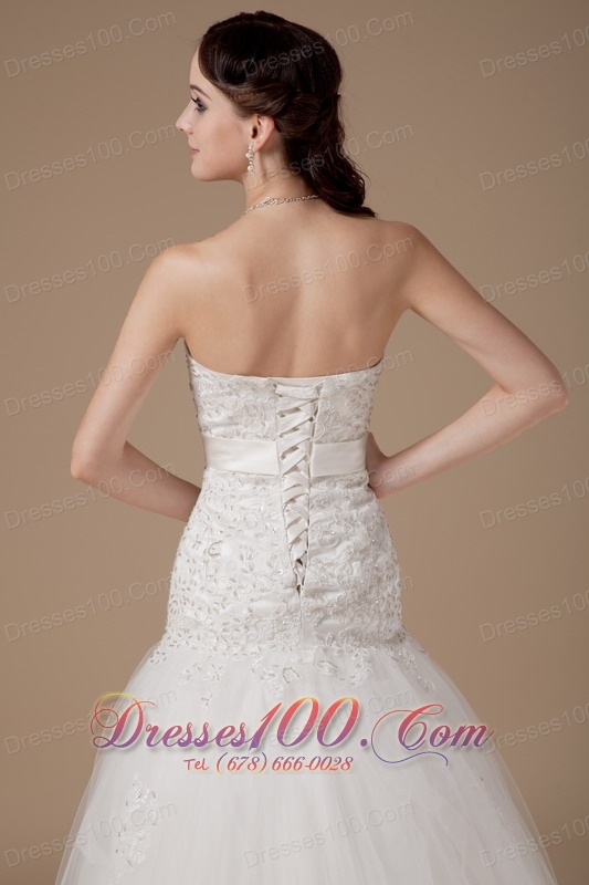 Attractive Beaded Wedding Dress Lace Sweetheart