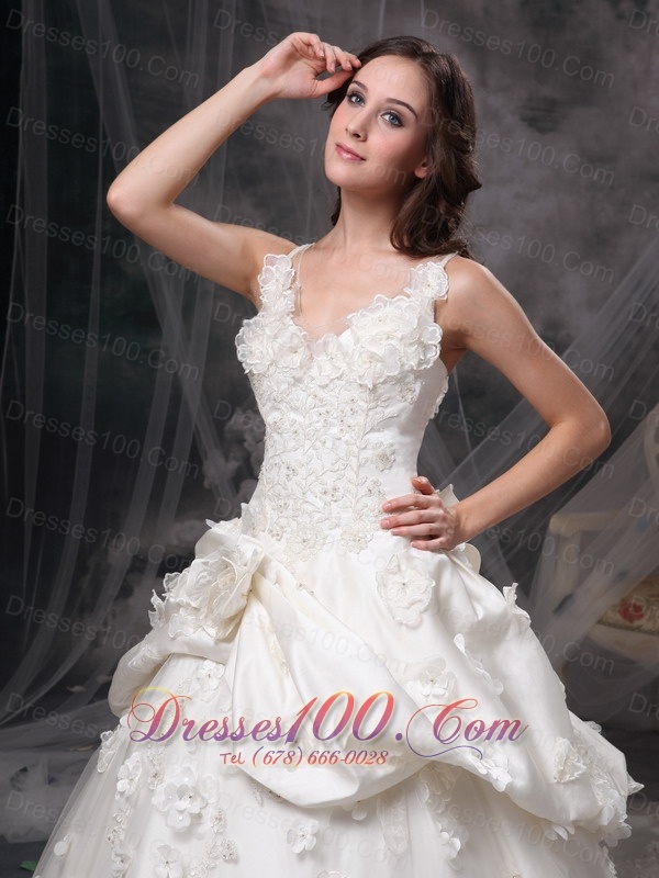 Snow White V-neck Taffeta Lace Wedding Gowns