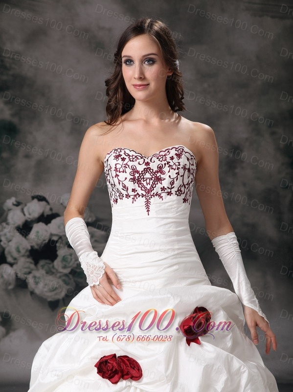 Sweetheart Bridal Dresses Taffeta Embroidery
