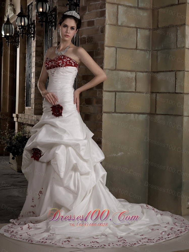 Flowy Sweetheart Taffeta Embroidery Wedding Dress
