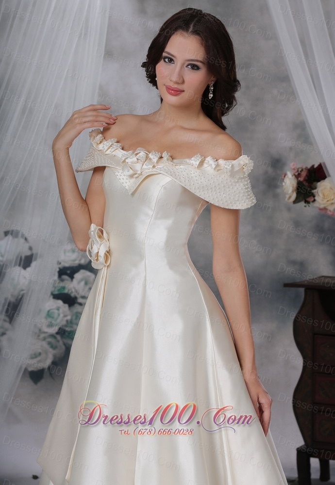 Off The Shoulder Hand Made Flower Wedding Dress