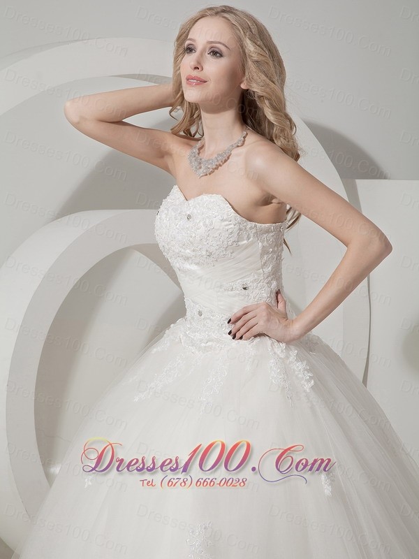 Wedding Dress Sweetheart Tulle Appliques Court Train