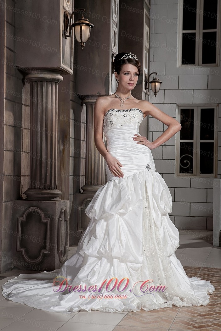 Taffeta Chapel Train Strapless Beading Wedding Dress