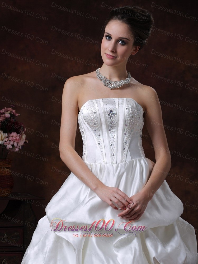 Strapless Pick-ups Taffeta Wedding Gown With Court Train