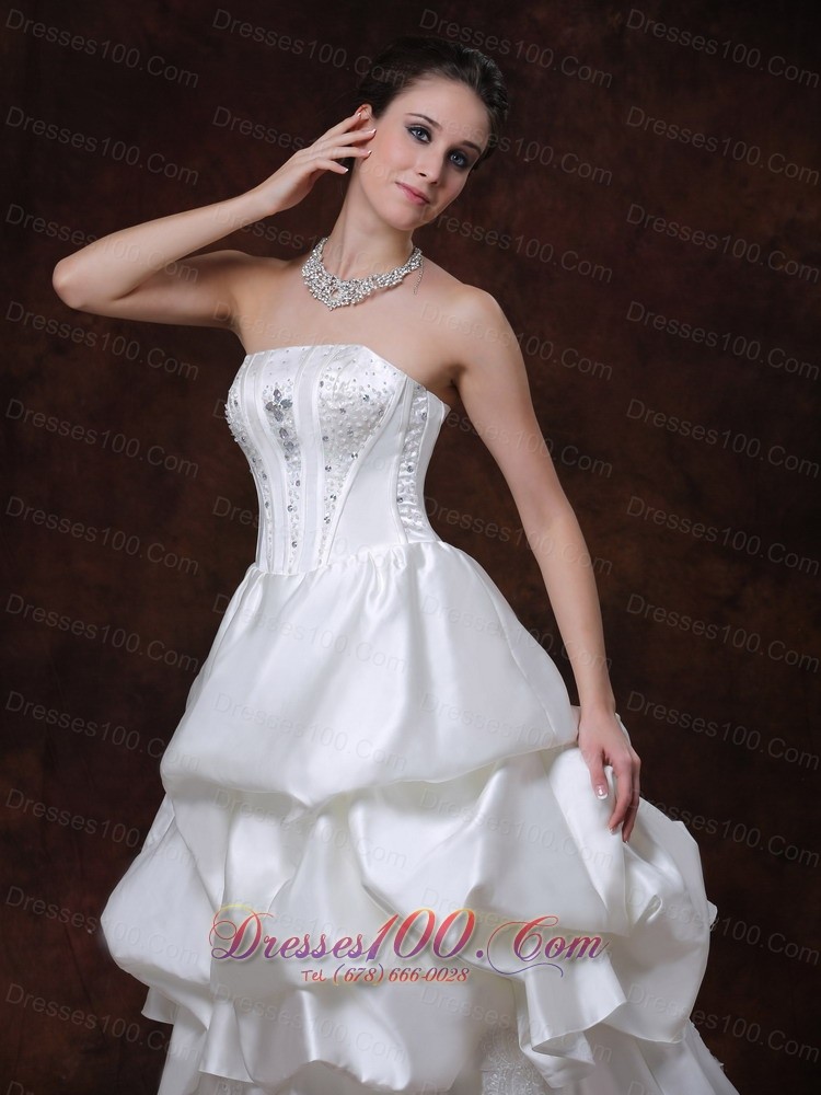 Strapless Pick-ups Taffeta Wedding Gown With Court Train