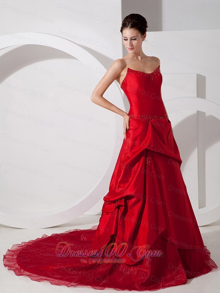 Red Strapless Court Train Wedding Dress Appliques Taffeta Organza