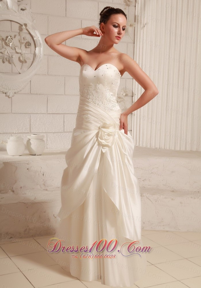 Sweetheart Taffeta Bridal Wedding Gown Ruch Handle Flowers