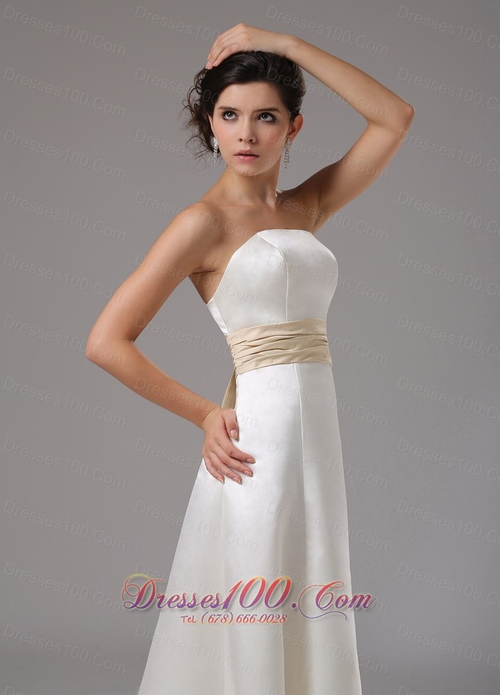 Modest Strapless Floor-length Bridal Wedding Dress With Sash
