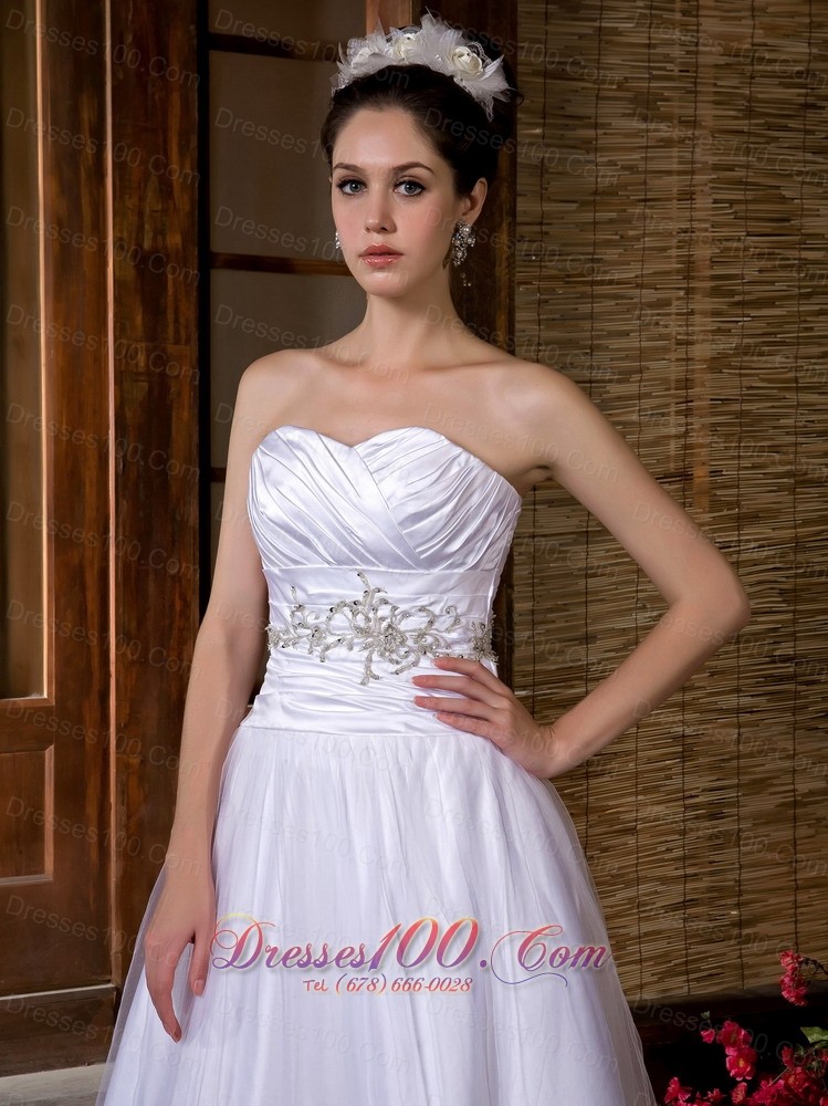 Sweetheart A-line Taffeta and Tulle Bridal Dress Appliques Ruch
