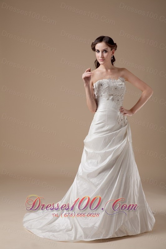 Brush Train Sweetheart A-line Wedding Dress Taffeta Appliques