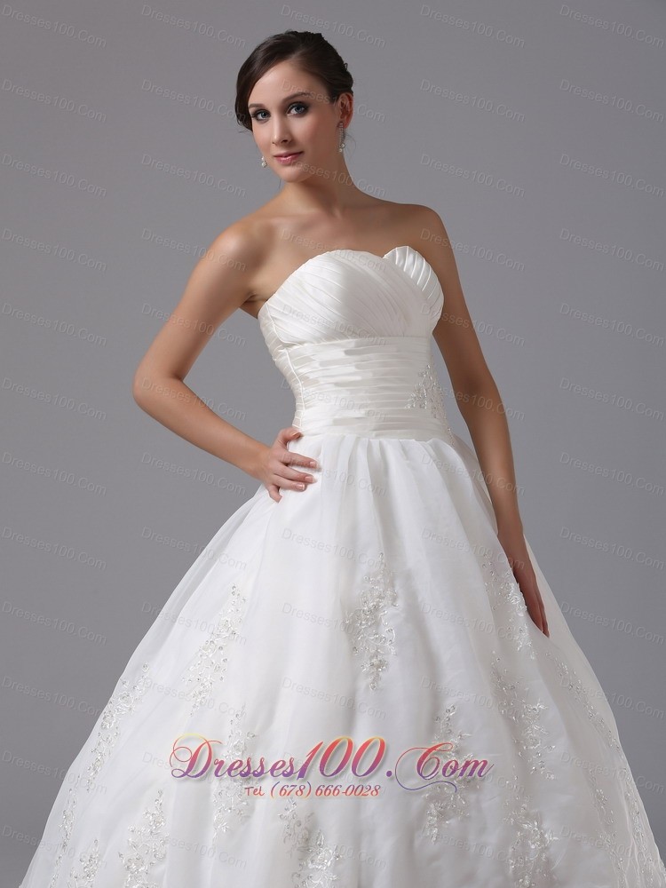Tulle Ball Gown Sweetheart Bridal Dress Ruched Appliques