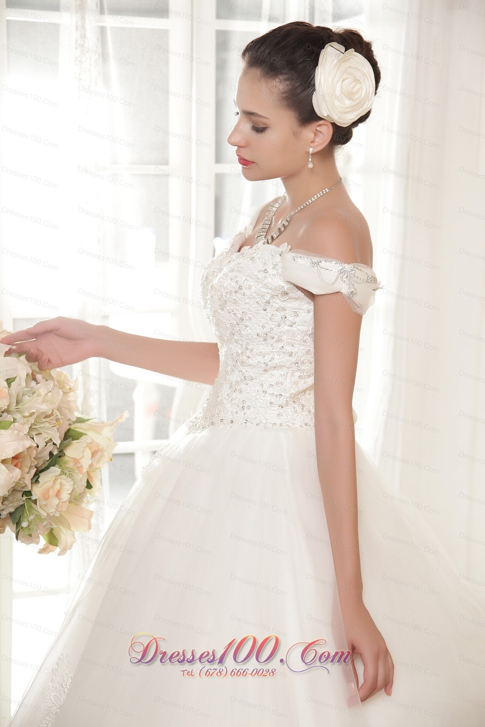 Off The Shoulder Ball Gown Tulle Appliques Wedding Dress