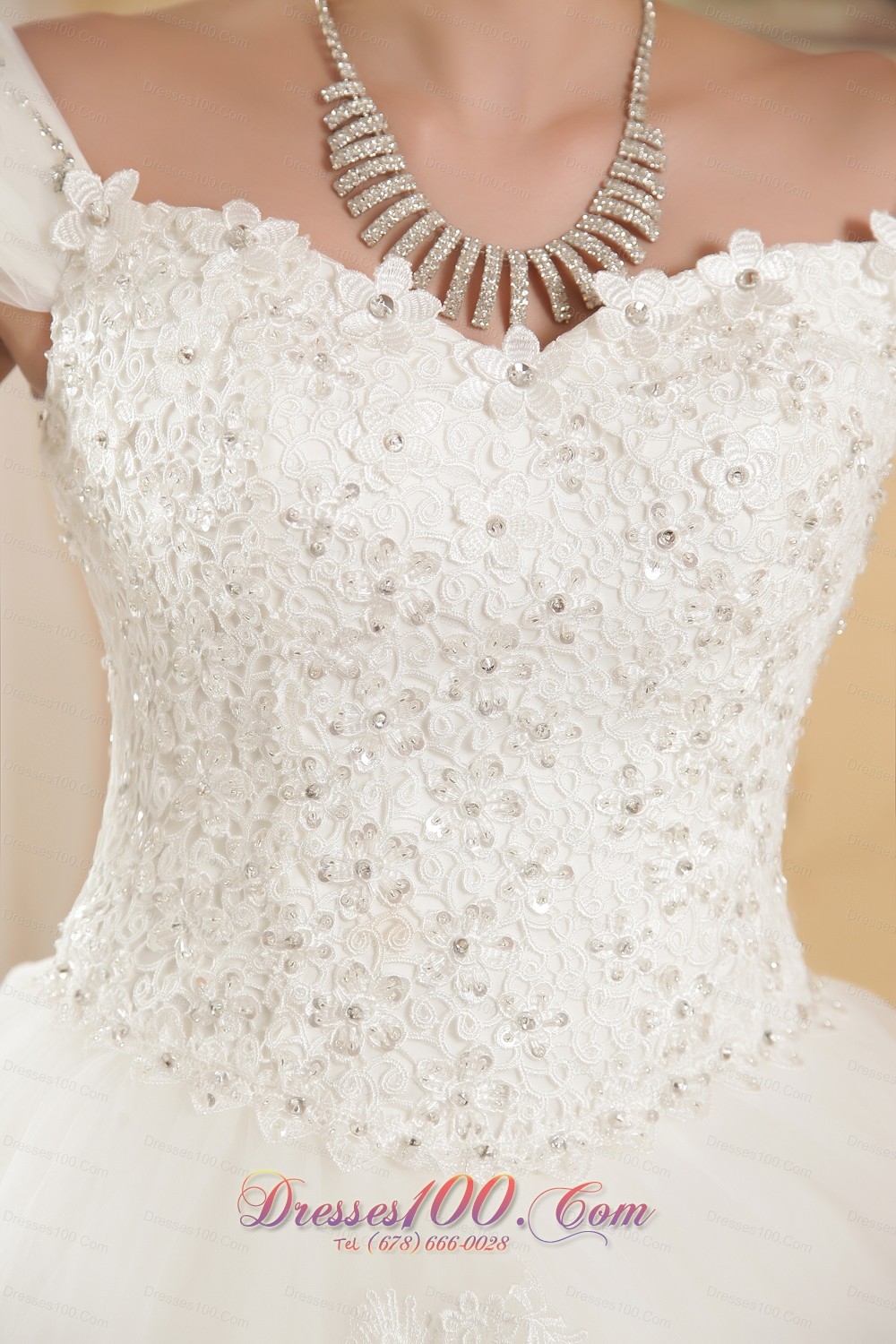 Off The Shoulder Ball Gown Tulle Appliques Wedding Dress