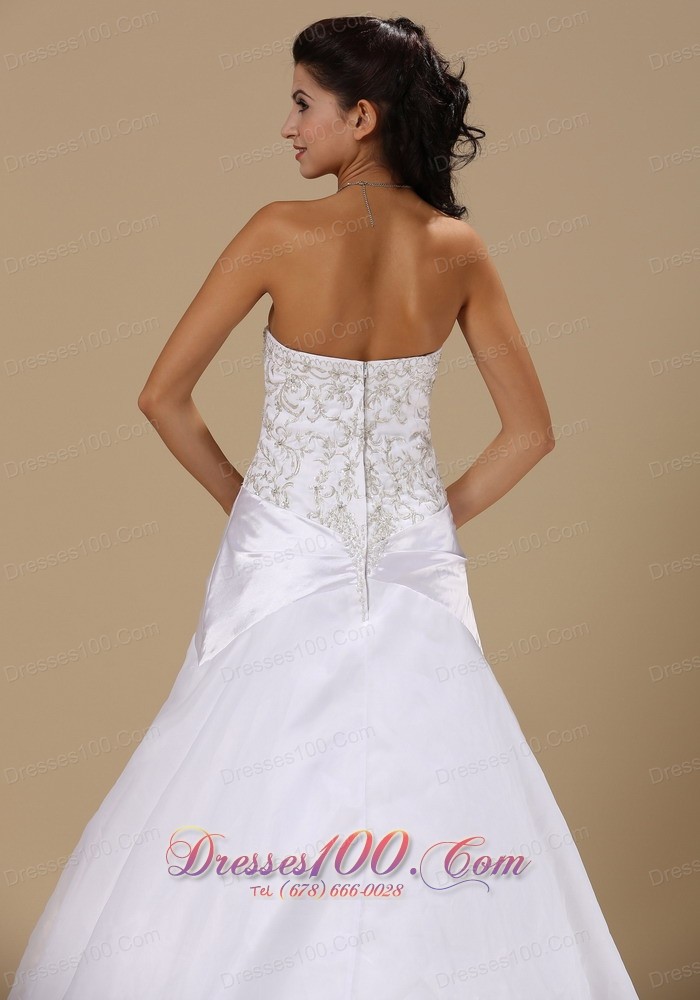 Exclusive Embroidery Wedding Dress Sheath Chapel Train