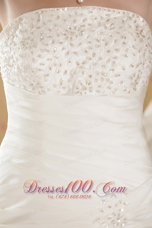 Perfect Hall Bridal Gowns Chapel Train Taffeta Appliques