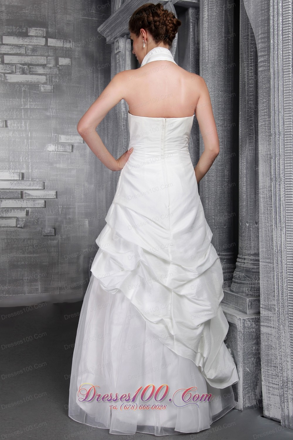 Princess Halter Appliques Wedding Gowns Floor-length Tiered