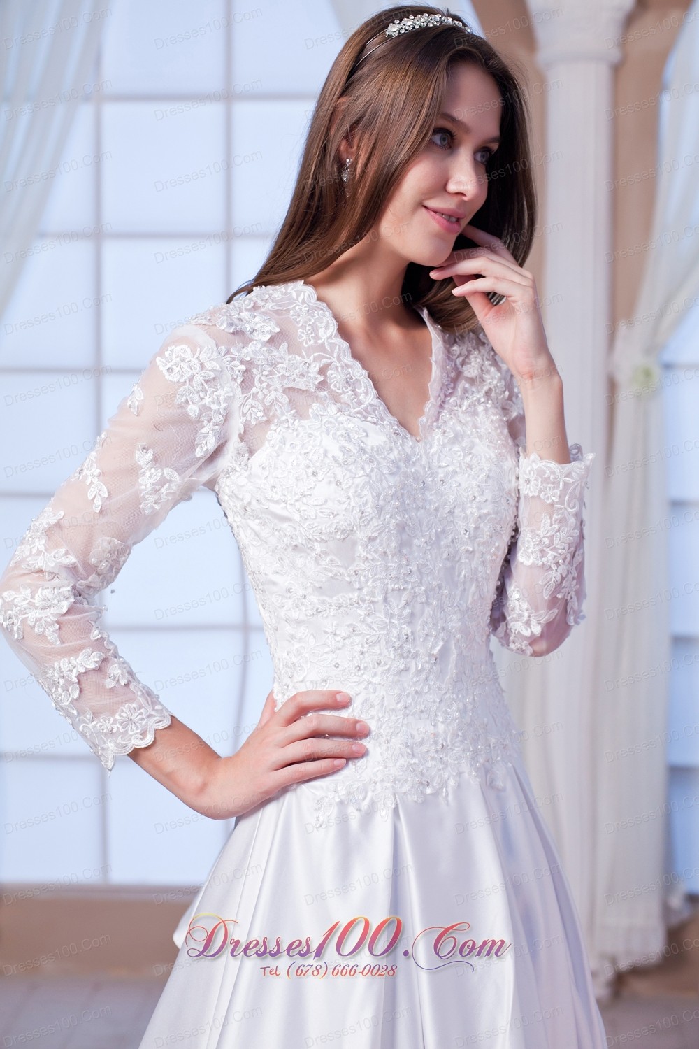 Luxurious Gingle Border Lace Wedding Dress Sleeved Chapel