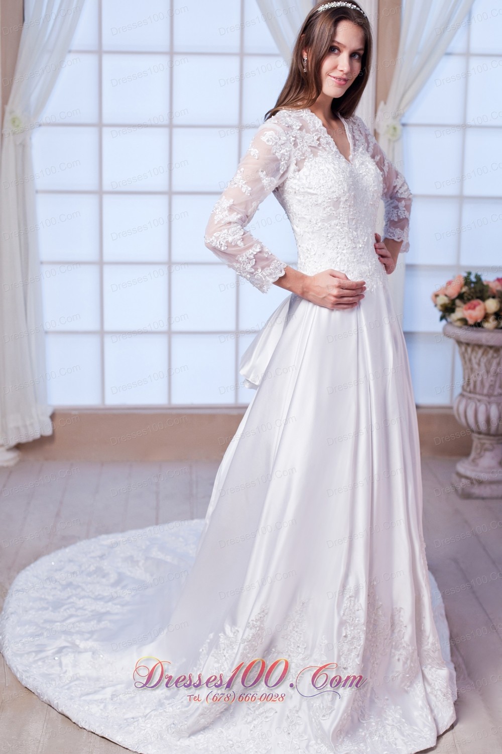 Luxurious Gingle Border Lace Wedding Dress Sleeved Chapel