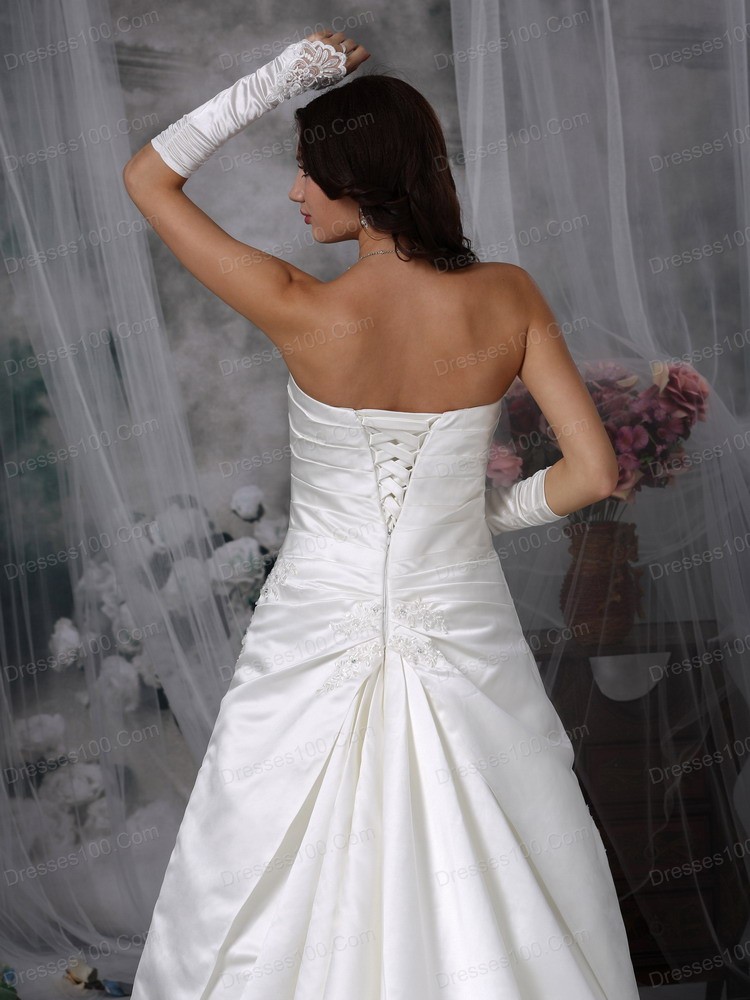 Strapless White Taffeta Bridal Gowns Appliques Court Ruffles