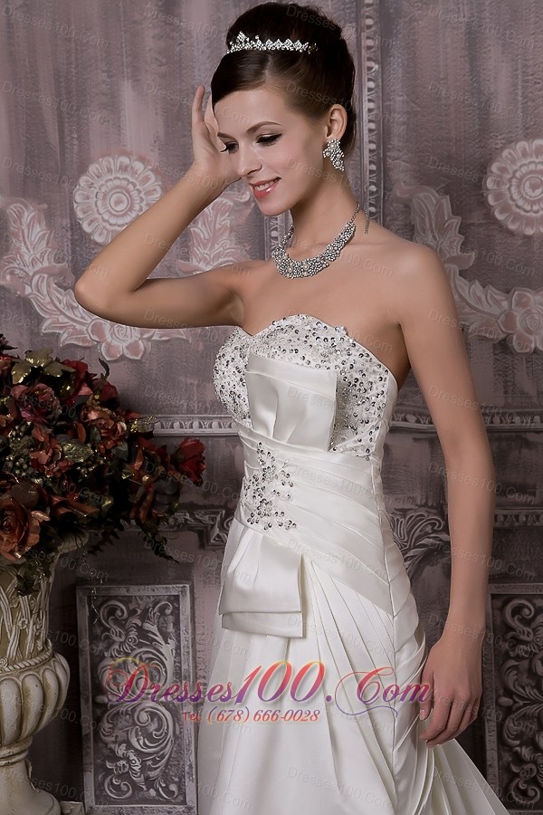 Pretty A-line Wedding Dress Bowknot Court Train Buttons