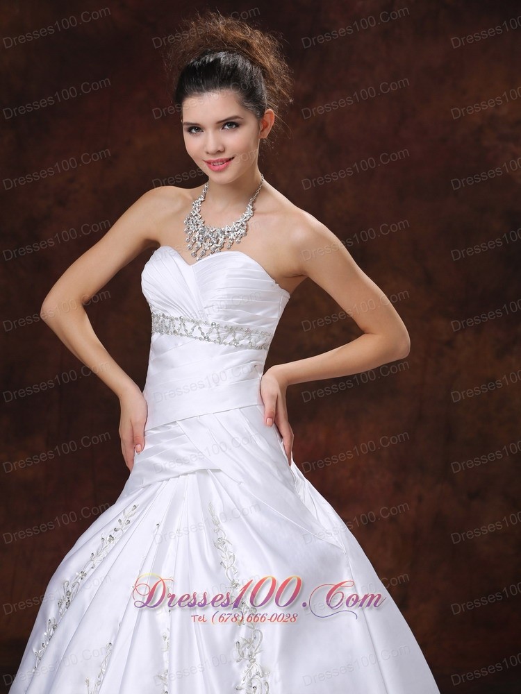 Sweetheart Embroidery Hall Wedding Dress Gilding Empire