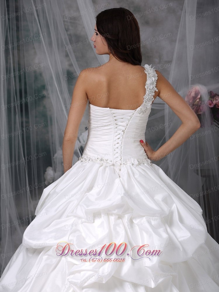 Floral One shoulder Puffy Wedding Gowns Appliques