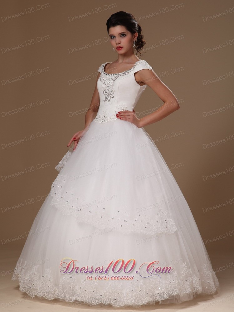 Beteau Cap Sleeves Wedding Gowns For Customize Appliques