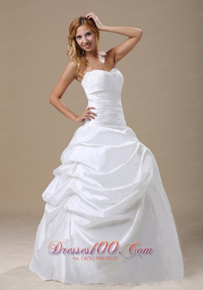 Appliques Pleated Ball Gown Wedding Dress Sweetheart