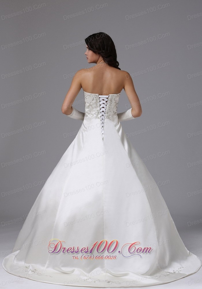 Sweetheart Satin Ball Gown Brush Wedding Dress Embroidery