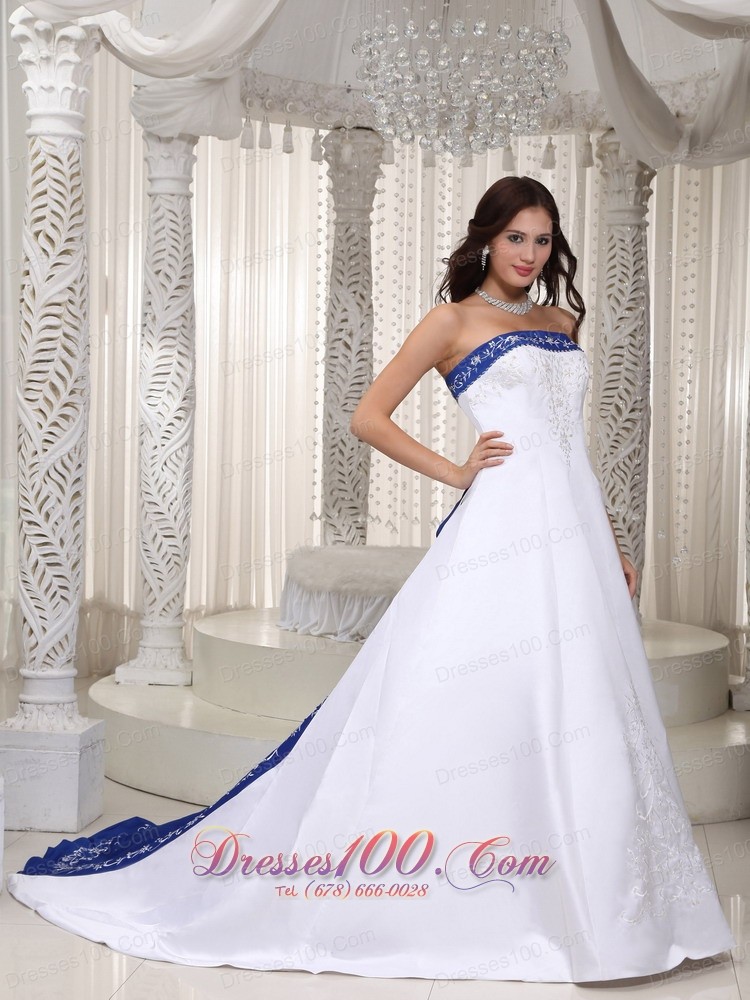 Strapless Embroidery Wedding Dress With Court Train