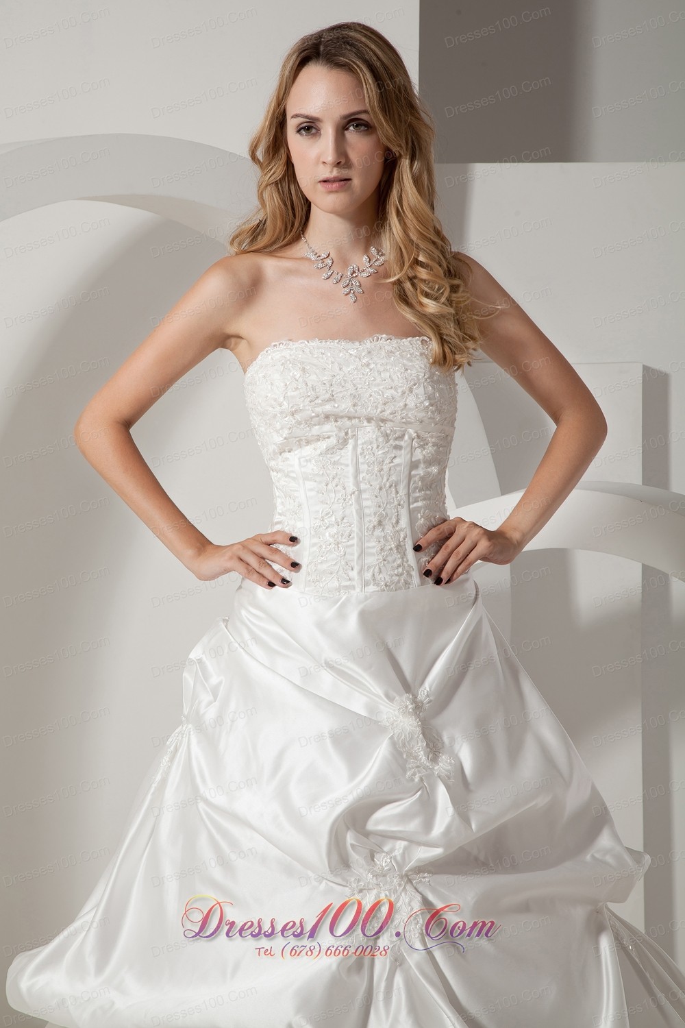 Appliques Chapel Train Pick-ups Wedding Gowns