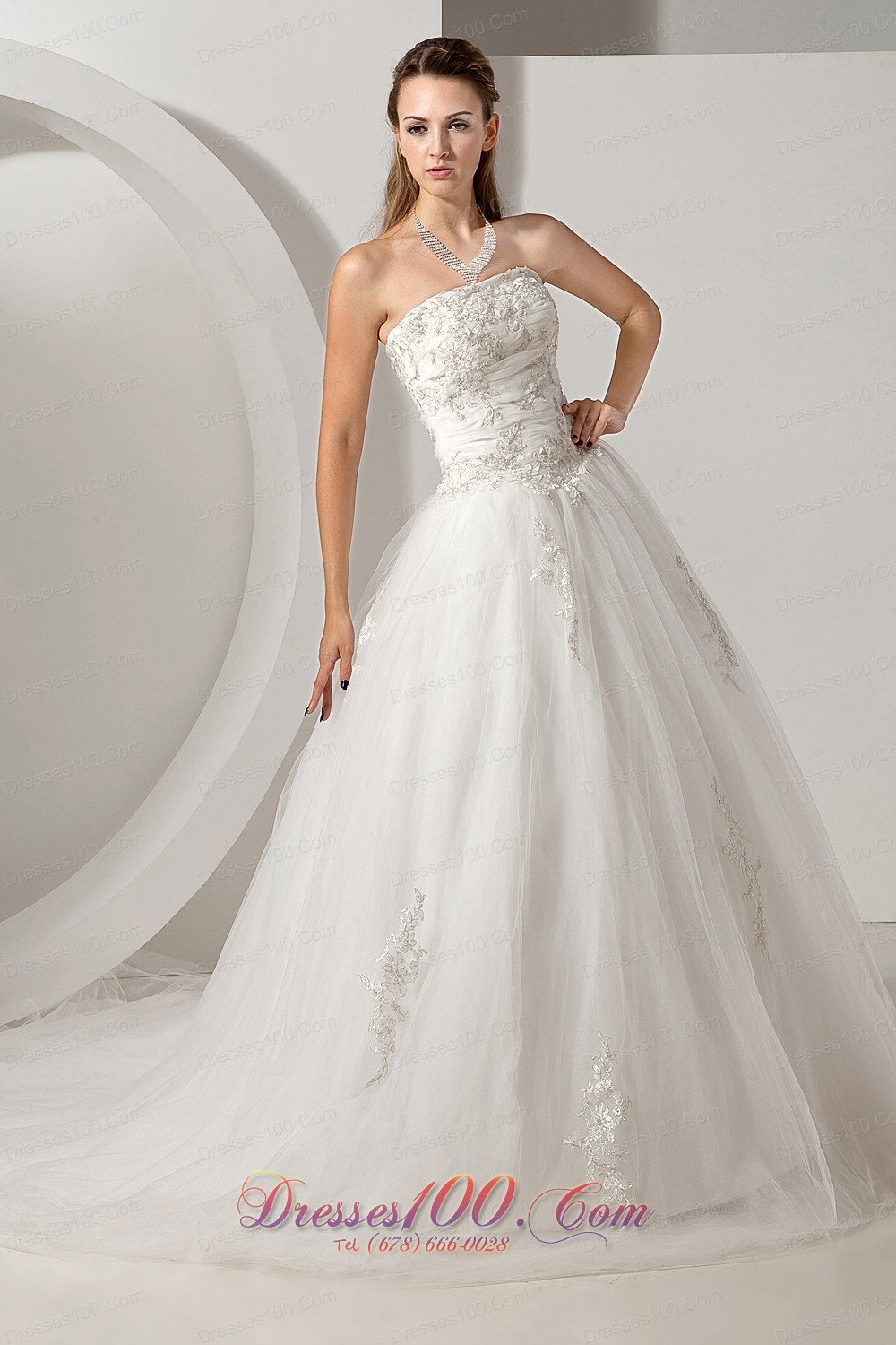 Strapless Appliques Wedding Dress With Chapel Train