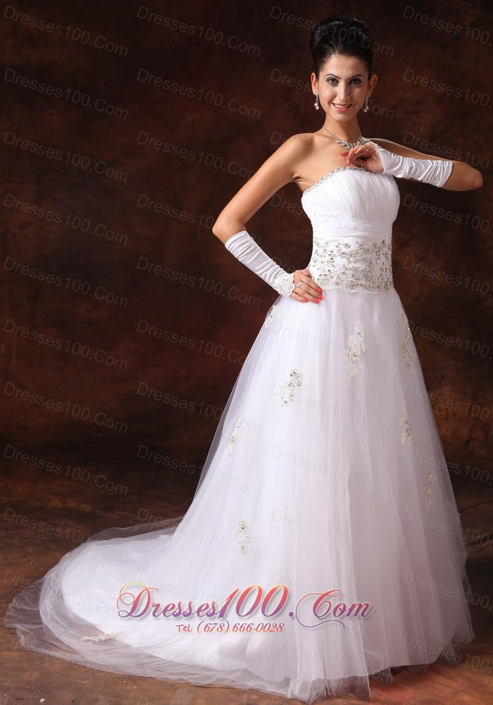 Beaded Tulle Court Train Appliques Wedding Dresses