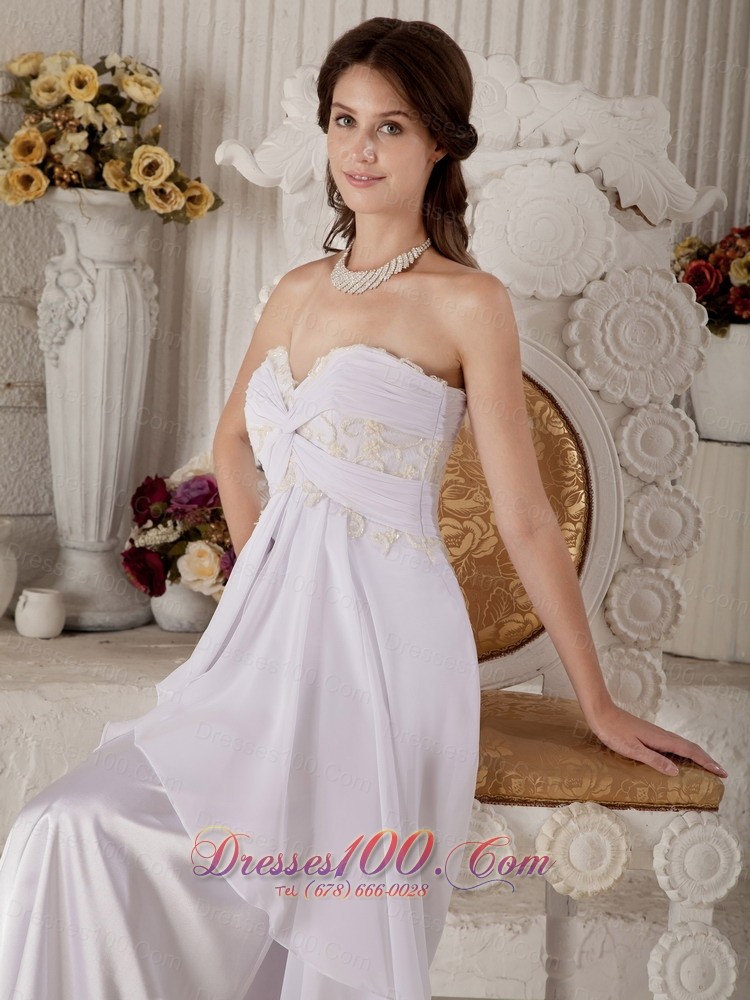 Sweetheart Appliques Chiffon Wedding Dress Brush Train