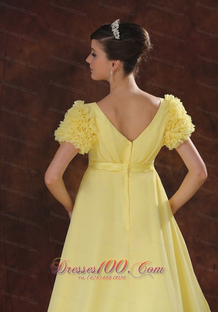 Yellow Neck Short Sleeves Flowers Wedding Dress
