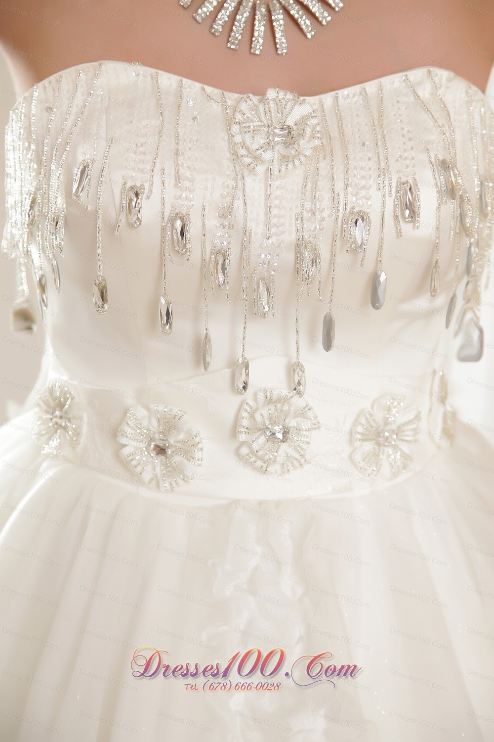 Luxurious Strapless Tulle Taffeta Beaded Wedding Dress