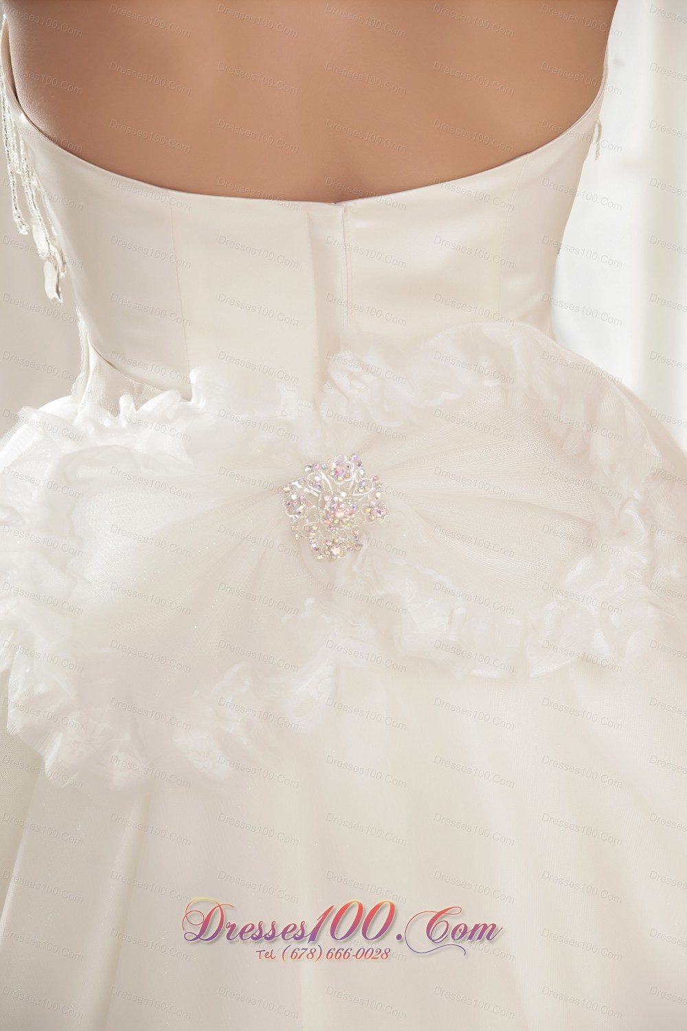 Luxurious Strapless Tulle Taffeta Beaded Wedding Dress